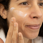 MoisturizingFaceCreamApplication_GlowJarBeauty